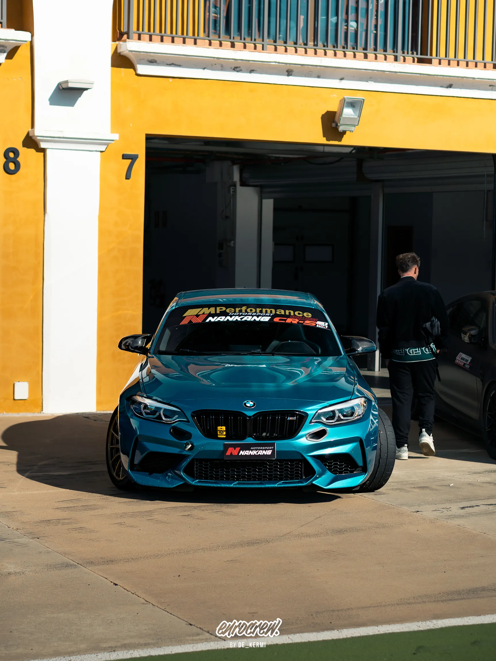 Box · 18
