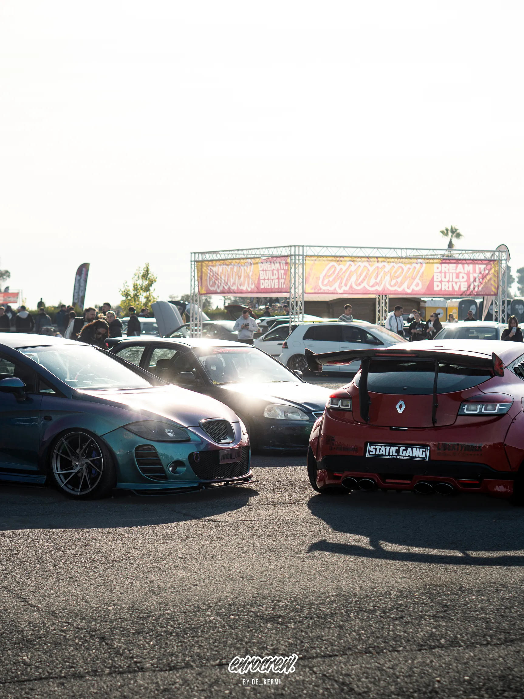 Paddock · 11