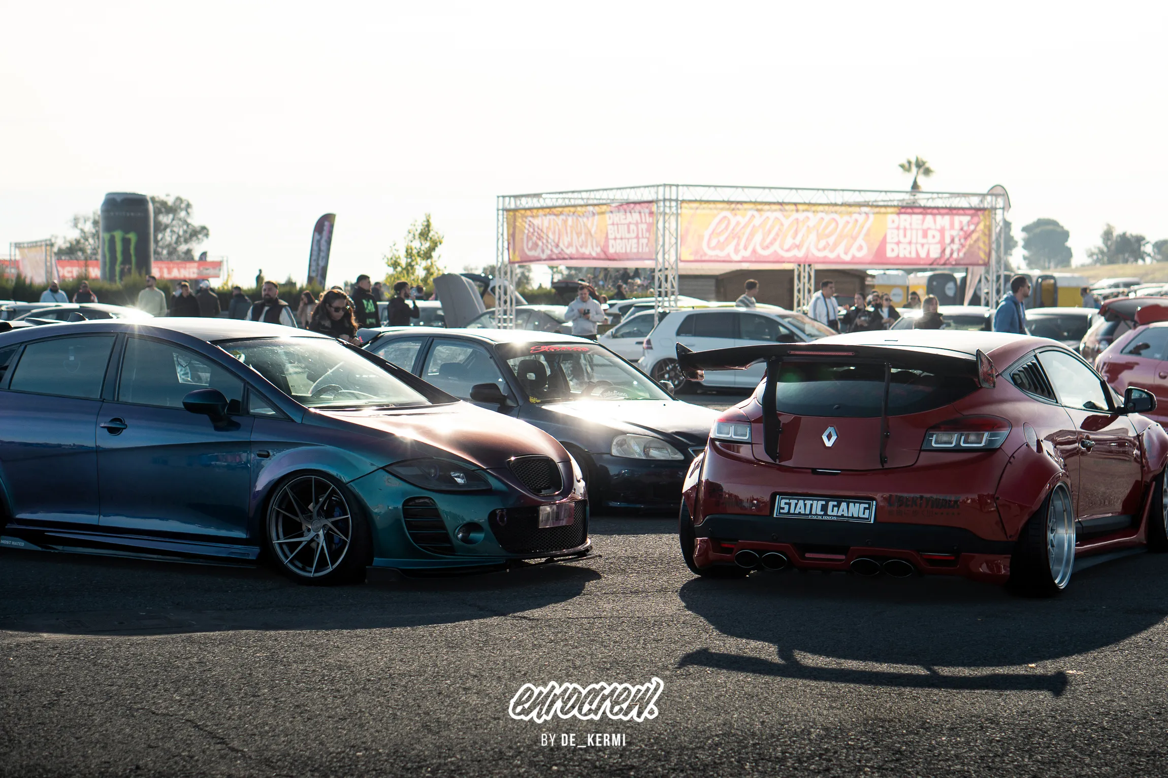 Paddock · 12